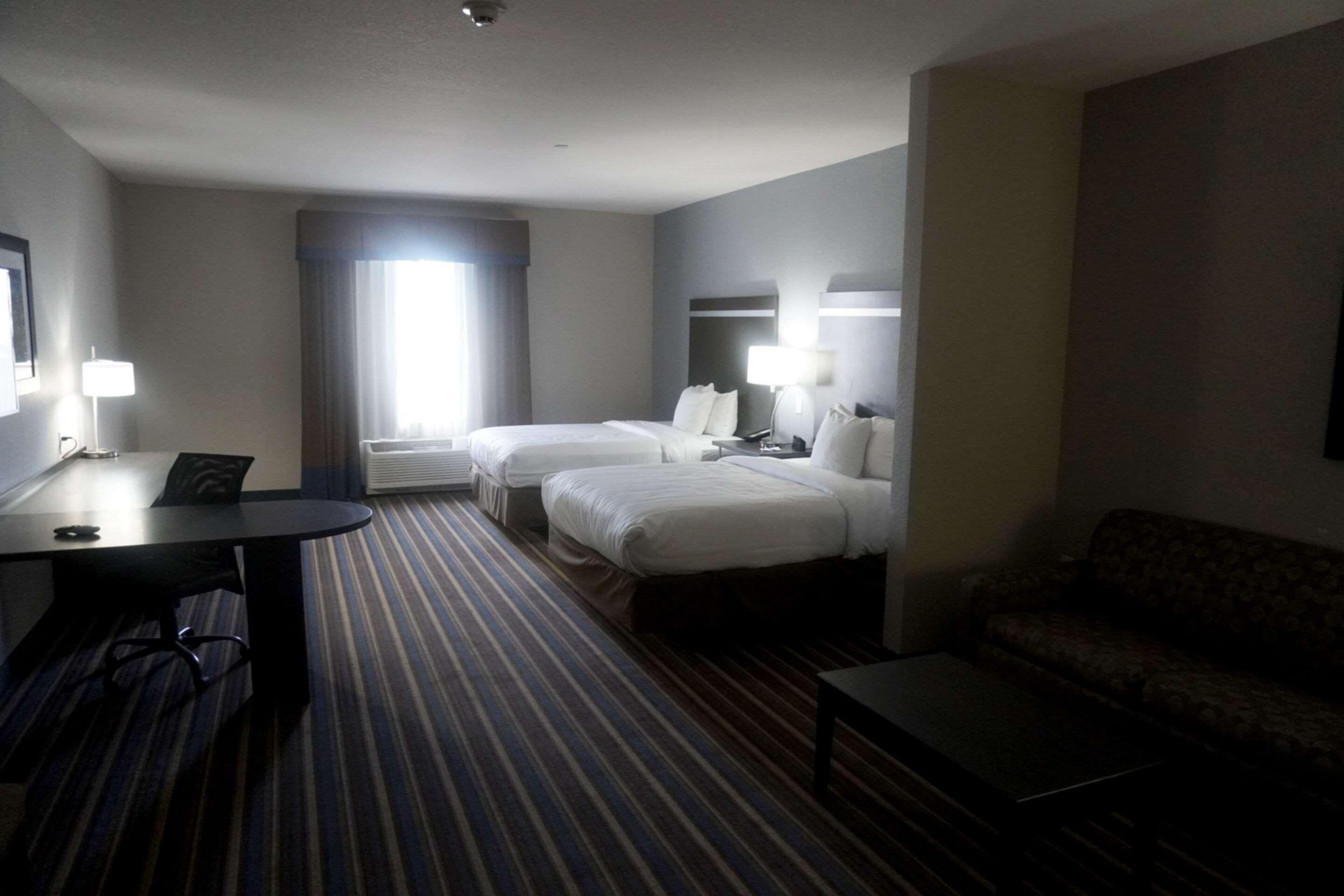 Mainstay Suites Odessa Bagian luar foto