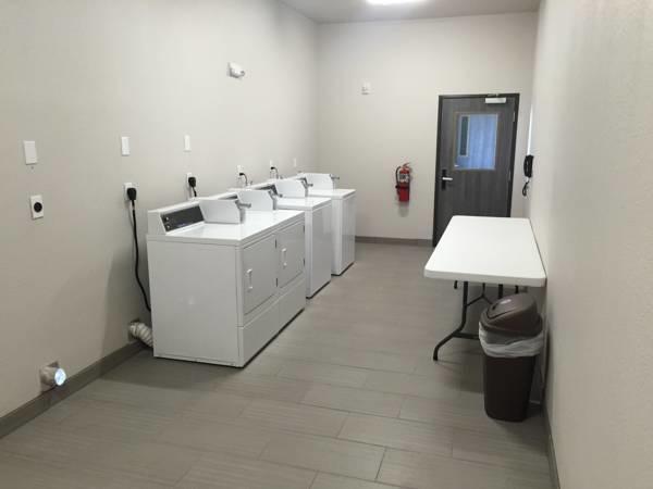 Mainstay Suites Odessa Bagian luar foto